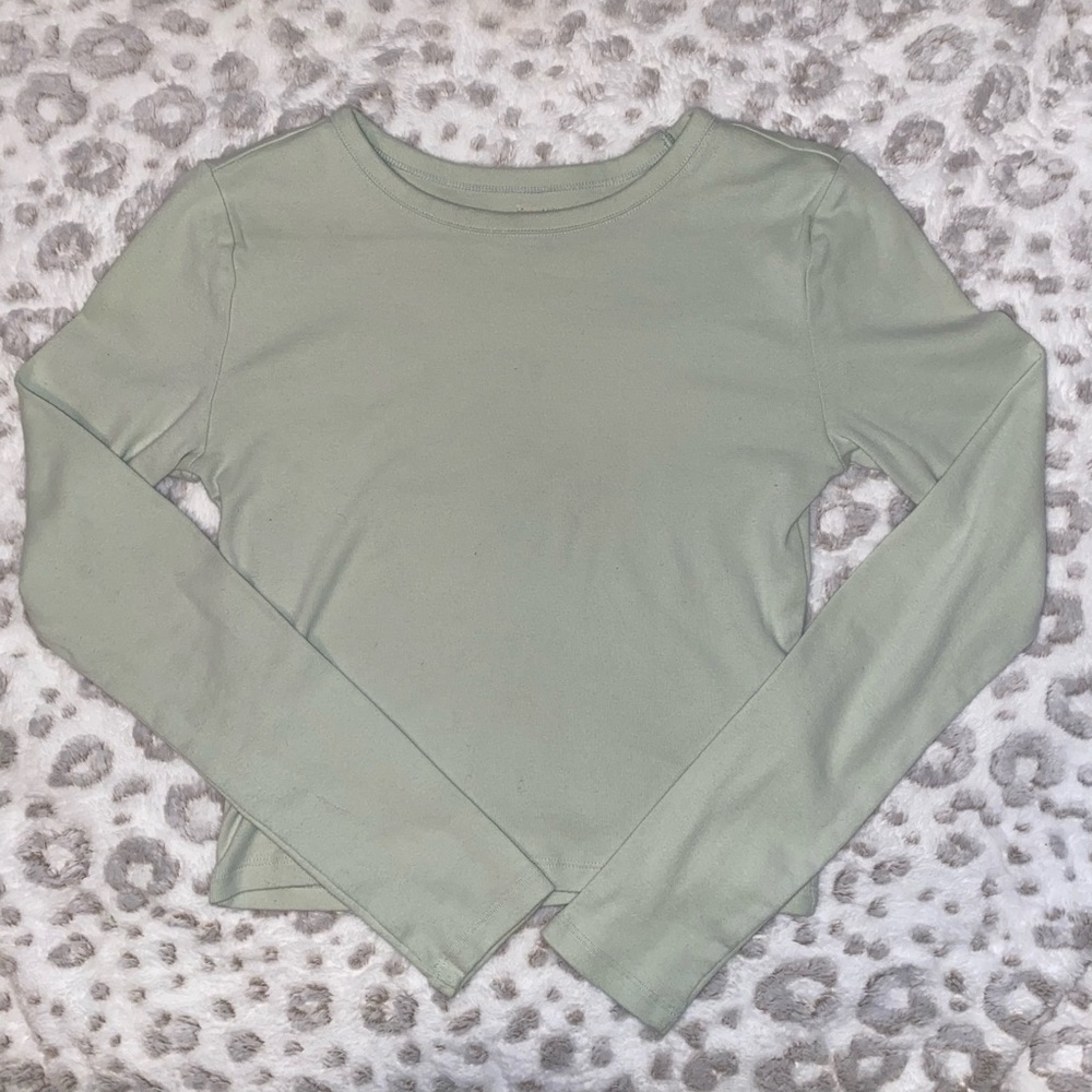 Victoria’s Secret PINK Long Sleeve Cropped Top